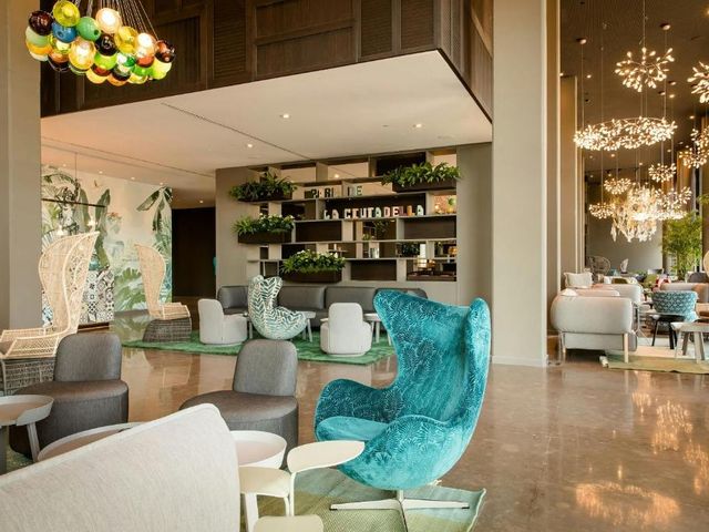 Motel One Barcelona-Ciutadella — 900 m away from Hospital del Mar