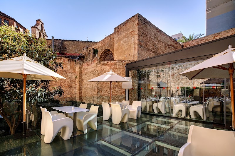 Olivia Plaza Hotel — Plaça de Catalunya / La Rambla