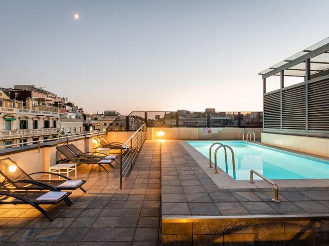 Petit Palace Trencadís — 500 m away from Hospital Clinic de Barcelona