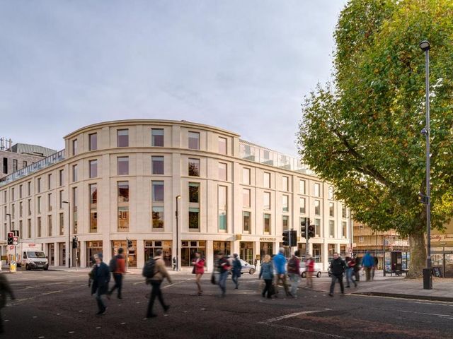 Apex City of Bath Hotel — 300 m away from Roman Baths Bath