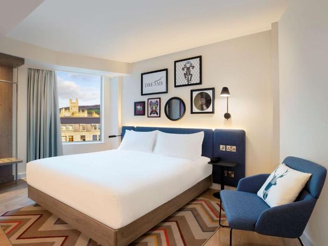 Hampton By Hilton Bath City — 150 m away from Thermae Bath Spa