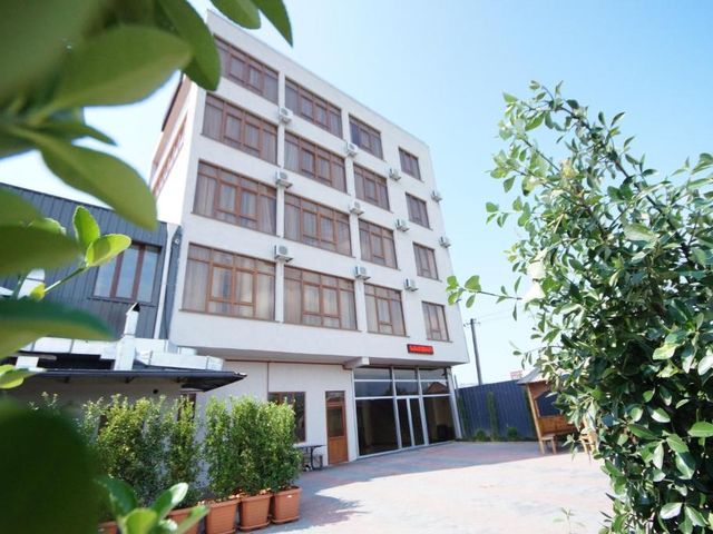 Hotel 725 — 1.5 km from the airport