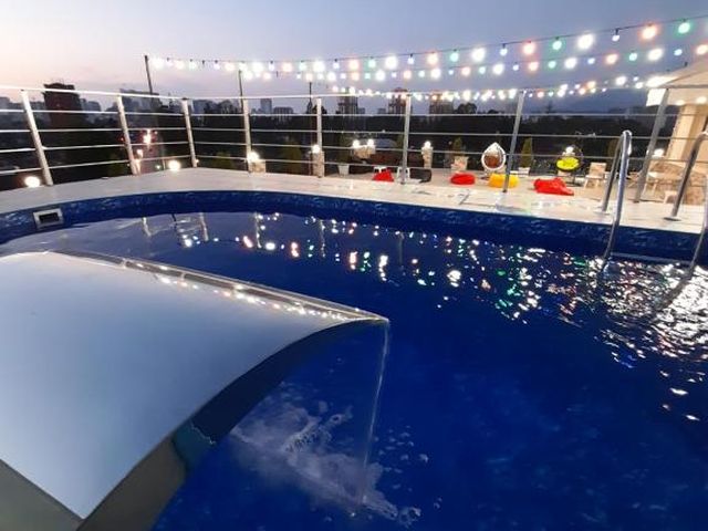 Hotel Wave — 1.2 km from the airport