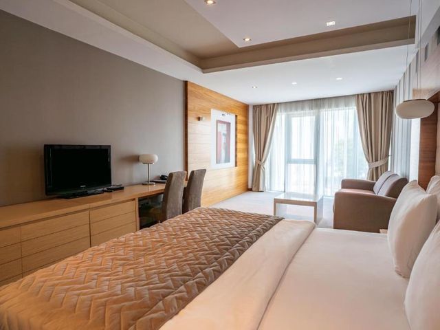 Garni Hotel Centar — 1.7 km away from Exit Festival