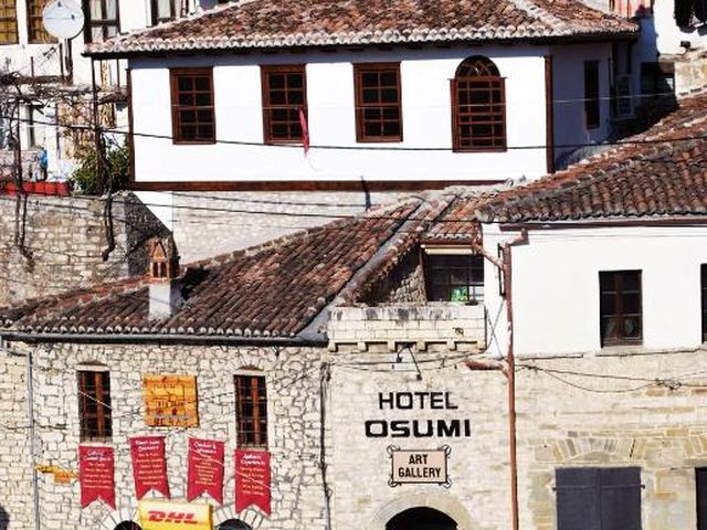 Hotel Boutique Osumi — 150 m away from Mangalem Quarter Berat
