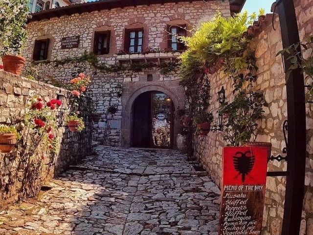 Hotel Klea — 200 m away from Berat Castle