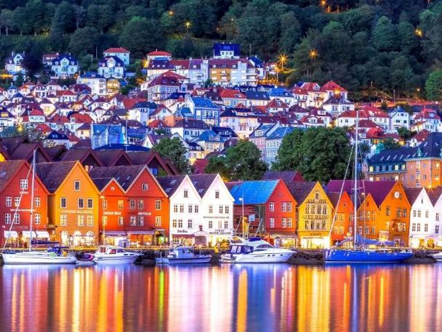 Radisson Blu Royal Hotel, Bergen, A Verified Net Zero Hotel — 250 m away from Bergenfest
