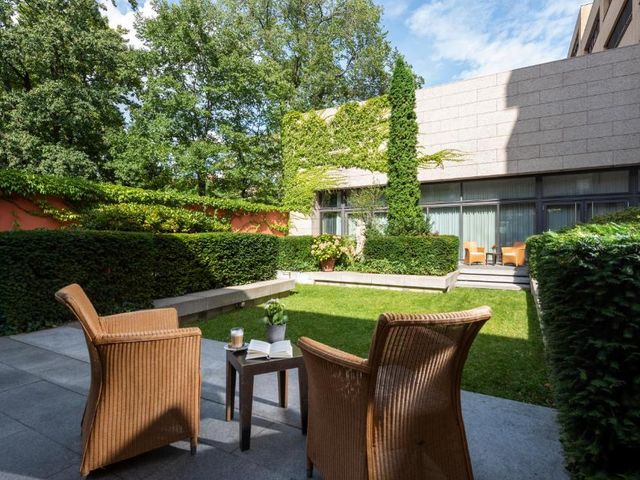 Hotel Aquino Berlin — 350 m away from Charite Hospital