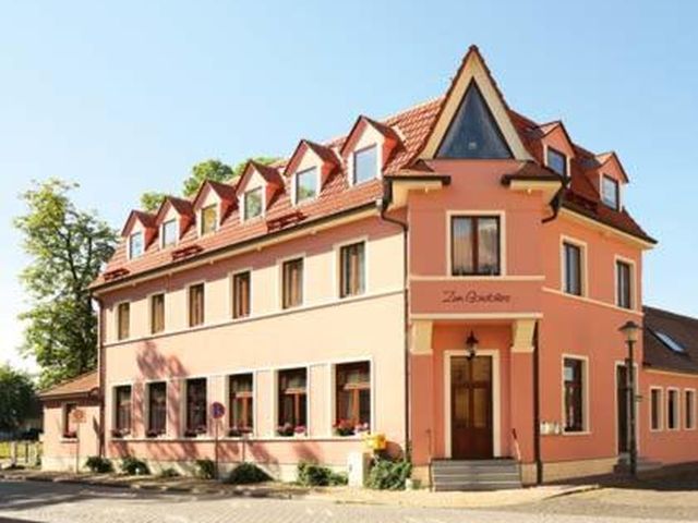 Hotel Zum Gondoliere — 9.7 km away from Melt Festival