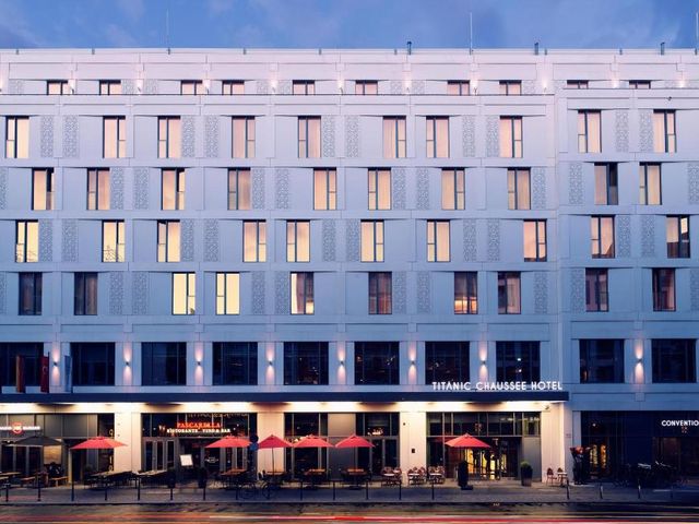 TITANIC Chaussee Berlin — 600 m away from Charite Hospital