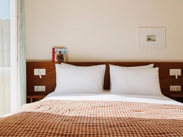Alfred Hotels Les Halles — 700 m away from Rocher de la Vierge Biarritz