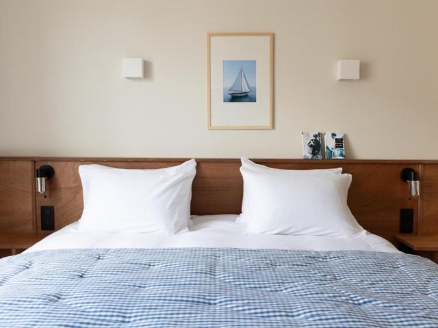 Alfred Hotels Port-Vieux — 400 m away from Rocher de la Vierge Biarritz