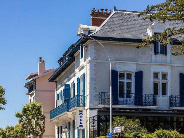 Hotel Edouard VII — 2 km away from Biarritz Surf Museum