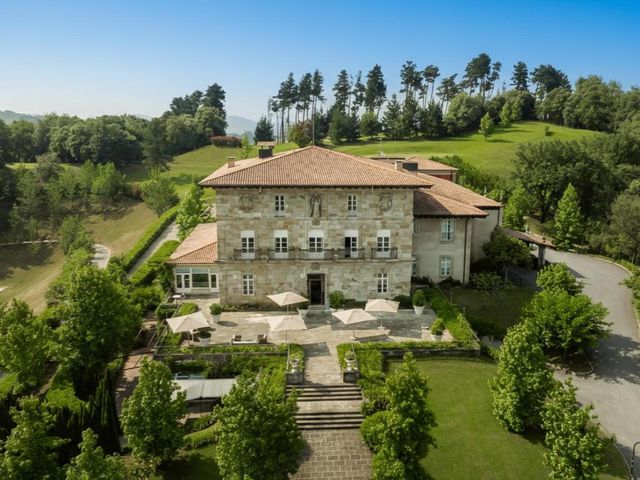 Hotel Palacio Urgoiti — 3.8 km from the airport