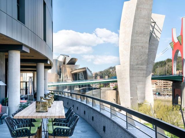 Vincci Consulado de Bilbao — 4.6 km from the airport