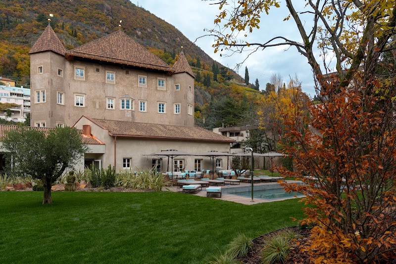 Castel Hörtenberg — Old Town / Centro Storico (near Talvera river)