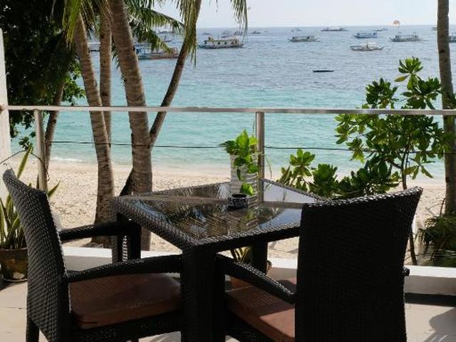 Sundown Resort & Austrian Pension House — 10.9 km away from Ariel's Point Boracay