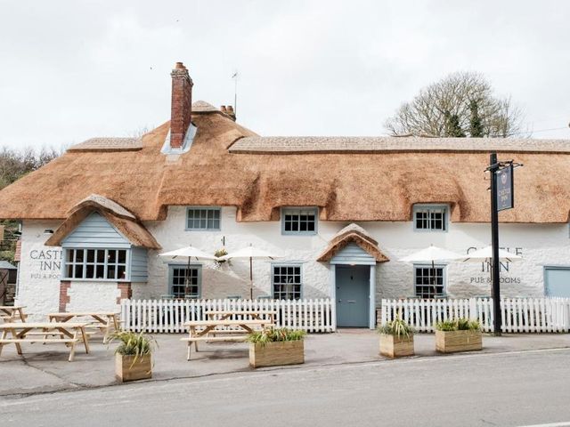 Castle Inn — 2.8 km away from Bestival