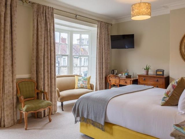 The Bear Hotel — 8.8 km away from Bestival