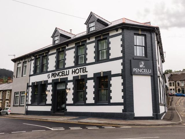 Pencelli Hotel — 12.3 km away from Brecon Beacons Waterfalls