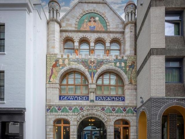 Clayton Hotel Bristol City — 350 m away from Bristol Royal Infirmary