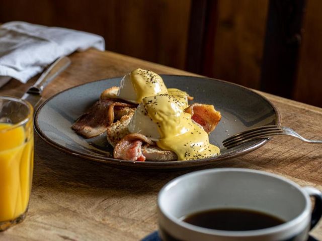 The George at Backwell — 3.8 km from the airport