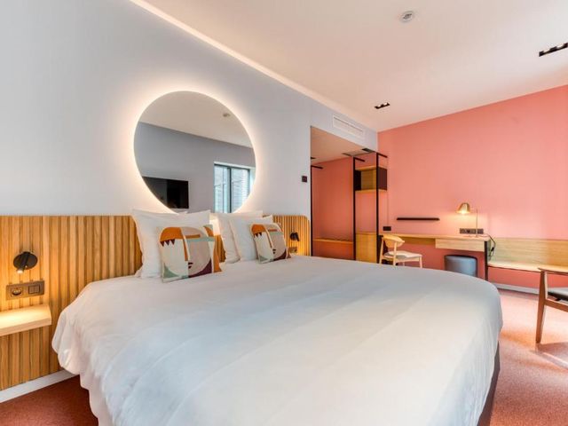 Mah Hotel — 6.1 km away from Dour Festival
