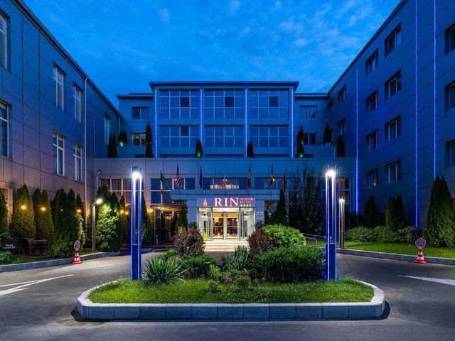 RIN Airport Hotel — 1.3 km from the airport