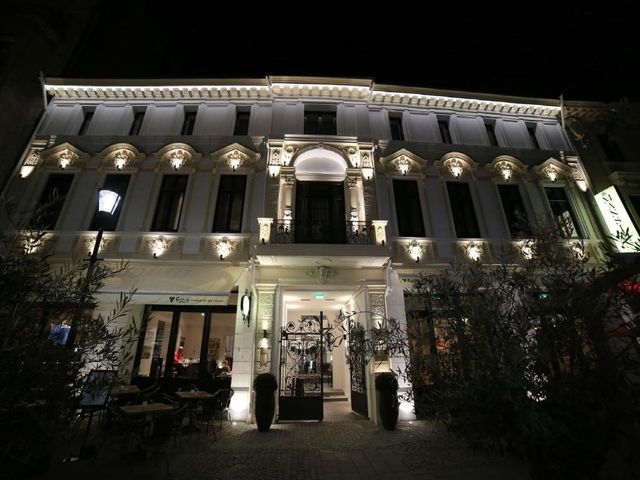 The Mansion Boutique Hotel — 1 km away from Palace of the Parliament
