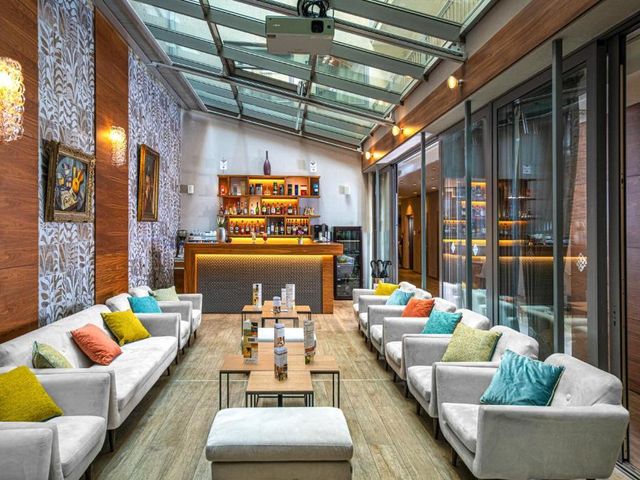 Charm Hotel Budapest - formerly Boutique Hotel Budapest — 100 m away from Corvinus University