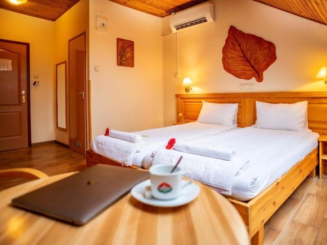 Hotel Manzard Panzio — 2.2 km away from Hungexpo