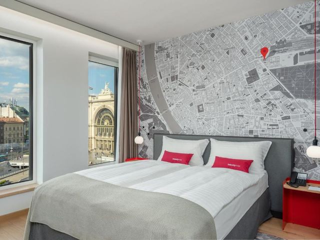IntercityHotel Budapest — 200 m away from Budapest Keleti Station