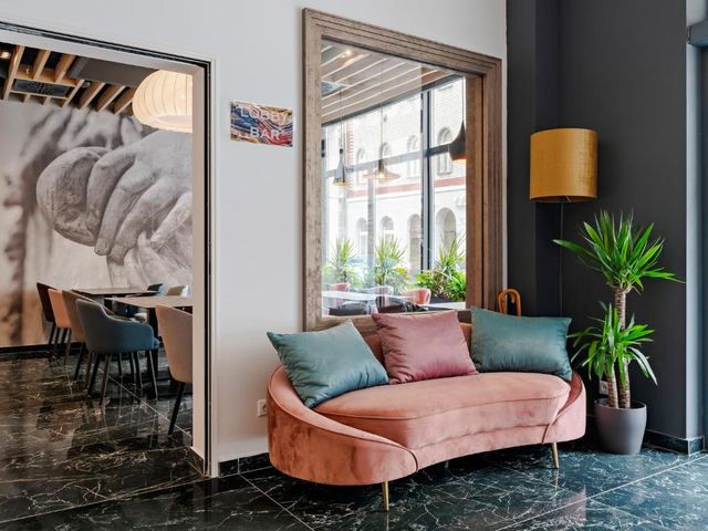 Onyx Luxury Budapest — 600 m away from Budapest Keleti Station