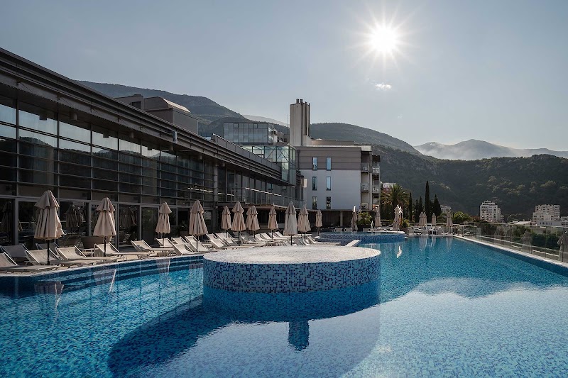 Falkensteiner Hotel Montenegro — Bečići