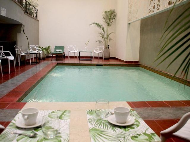 Gardi Hotel & Suites — 450 m away from Teatro Colon