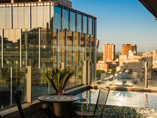 LM Hotel — 1.6 km away from Estadio Monumental