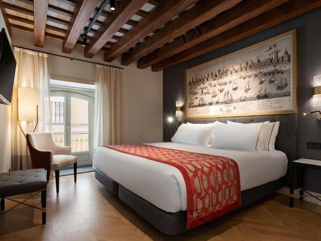 Áurea Casa Palacio Sagasta by Eurostars Hotel Company — 900 m away from La Caleta Beach Cadiz