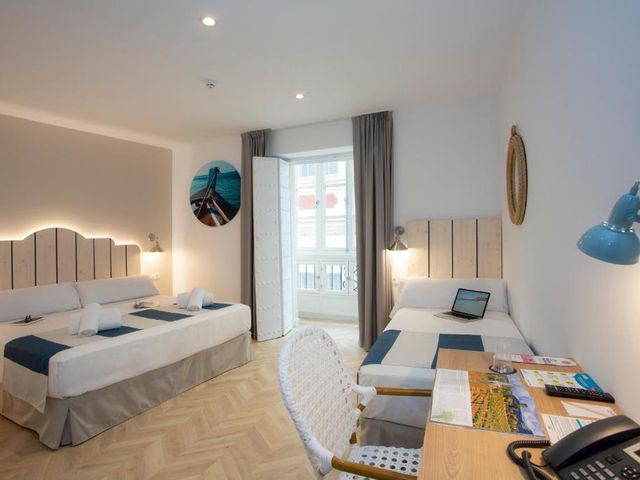 Casual con Duende Cadiz by Casual Hoteles — 250 m away from Cadiz Roman Theatre
