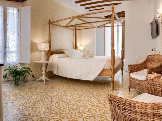 Hotel Boutique Argantonio — 500 m away from Cadiz Roman Theatre