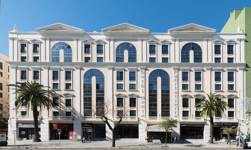 Monte Puertatierra Hotel — Playa de la Victoria