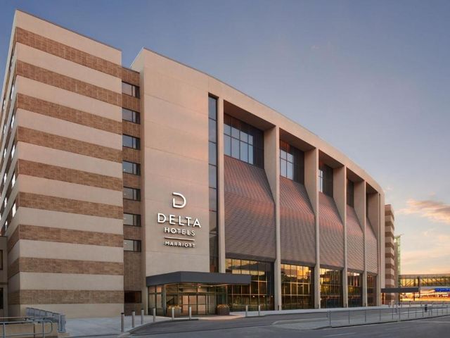 Delta Hotels Calgary Airport In-Terminal — Northeast Calgary