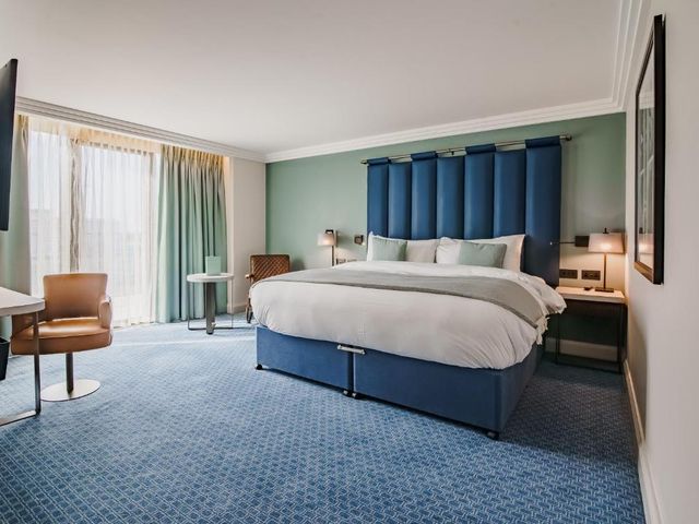 Clayton Hotel Cambridge — 2.2 km away from Addenbrooke's Hospital