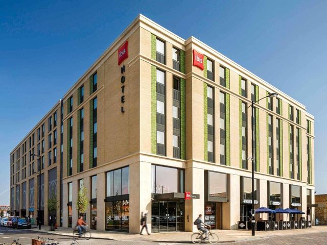 ibis Cambridge Central Station — 2.2 km away from Addenbrooke's Hospital