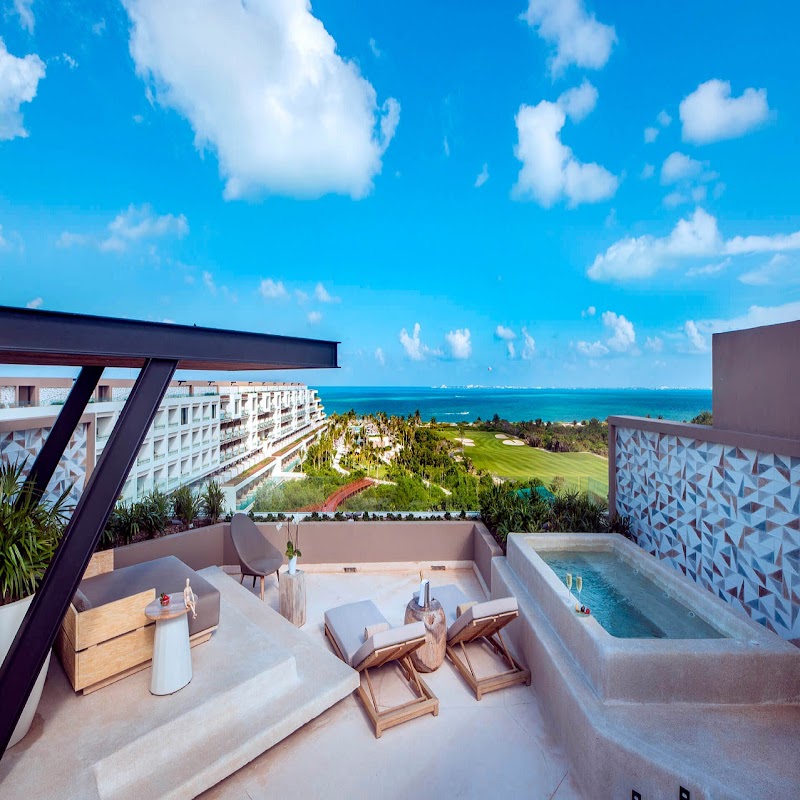 Atelier Playa Mujeres — Playa Mujeres