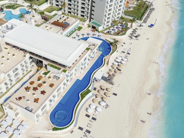 Emporio Cancun - Buy All Inclusive Option — 1.5 km away from El Rey Archaeological Zone