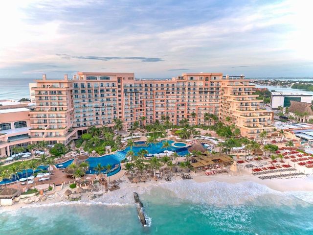 Grand Fiesta Americana Coral Beach Cancun — 150 m away from Hotel Zone