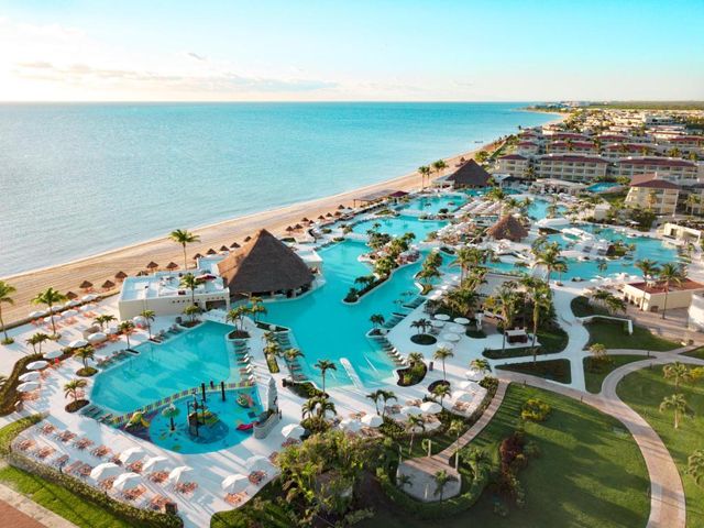 Moon Palace Cancun — 300 m away from Moon Palace Arena