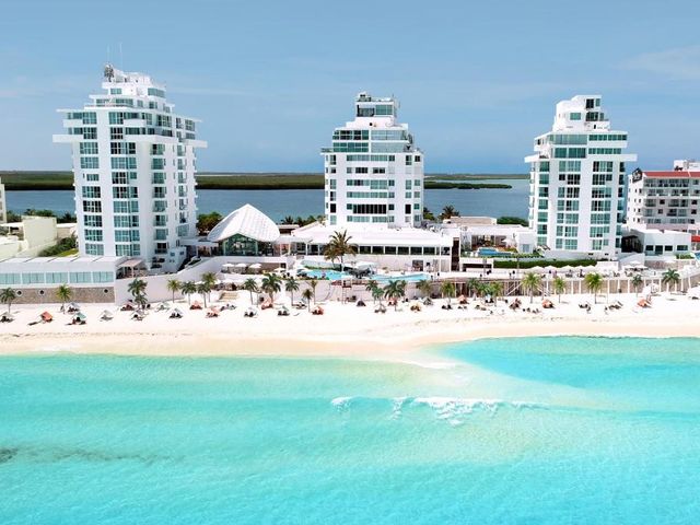 Oleo Cancun Playa All Inclusive Resort — 1.7 km away from El Rey Archaeological Zone