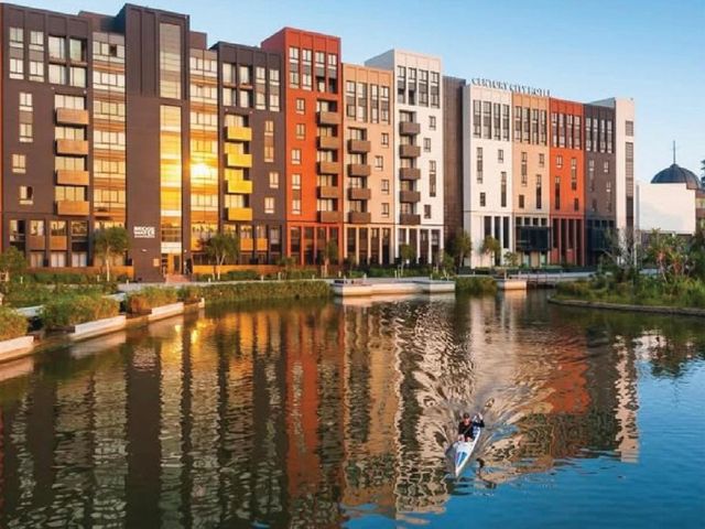 Century City Hotel Bridgewater — 11.6 km from the airport