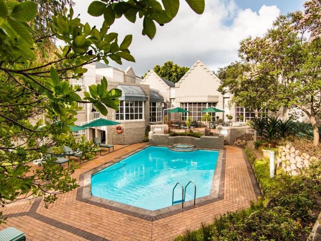 City Lodge Hotel Pinelands — 2.6 km away from Groote Schuur Hospital